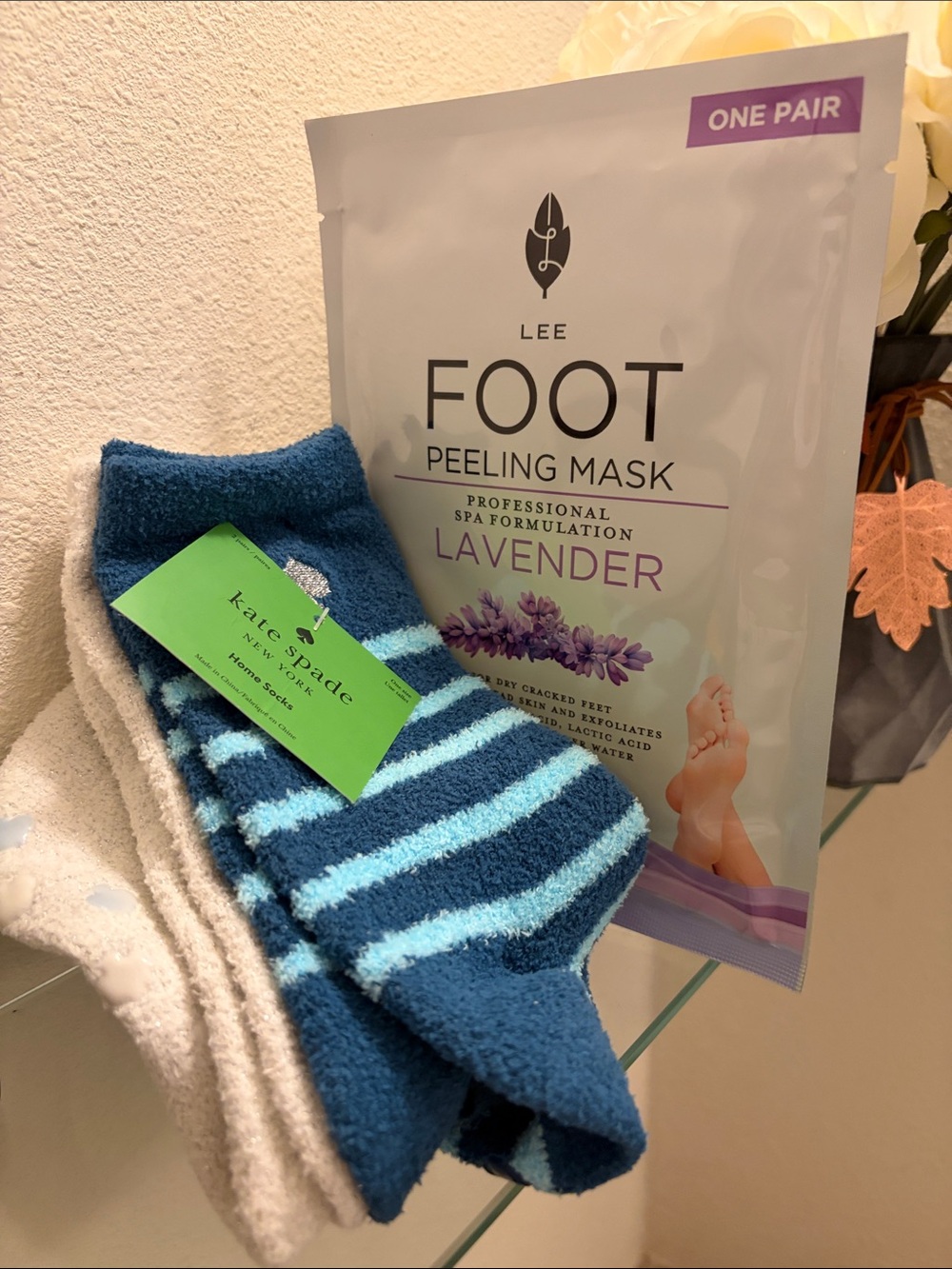 Kate Spade Socks w/foot mask